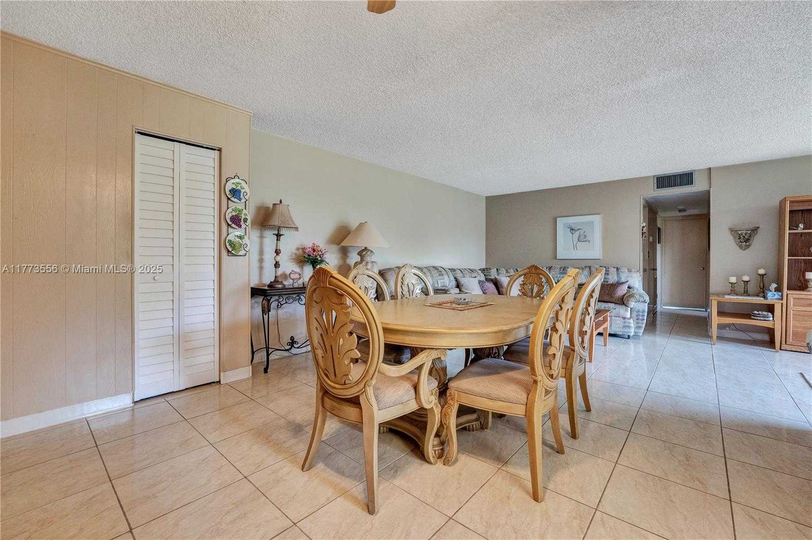 Small Image of 922 NORTH EAST 199TH ST #206, Miami Number 10
