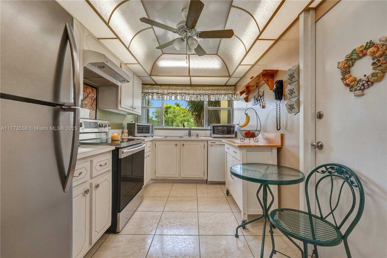 Small Image of 922 NORTH EAST 199TH ST #206, Miami Number 14