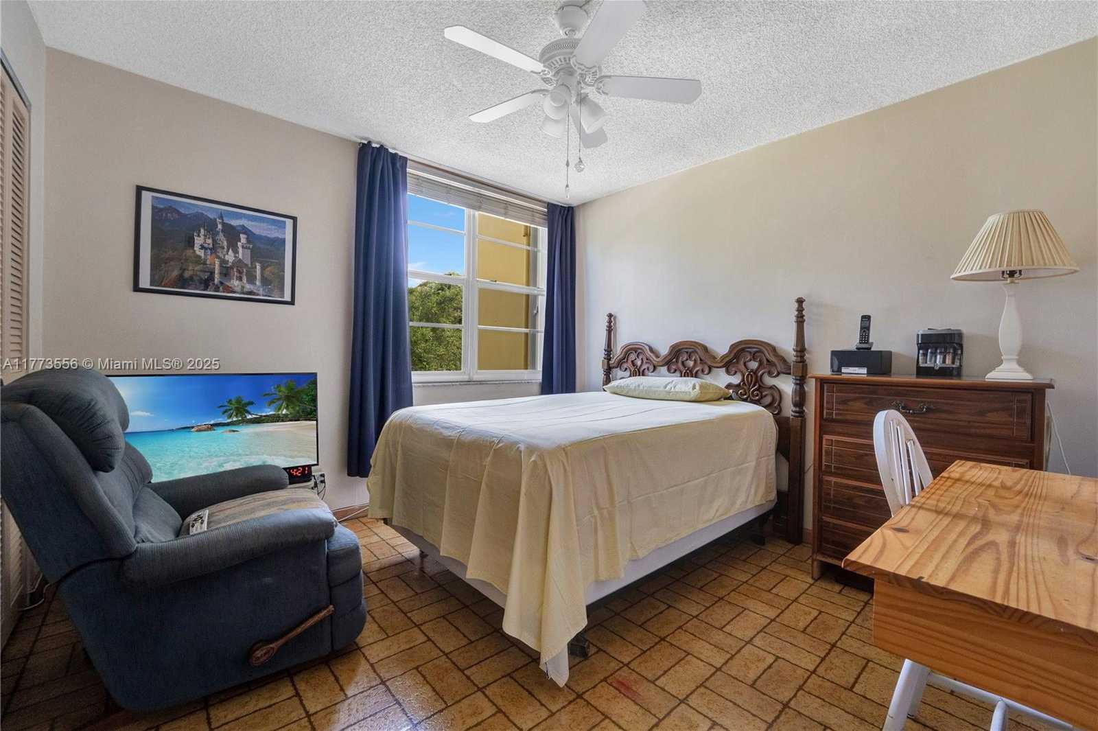 Small Image of 922 NORTH EAST 199TH ST #206, Miami Number 15