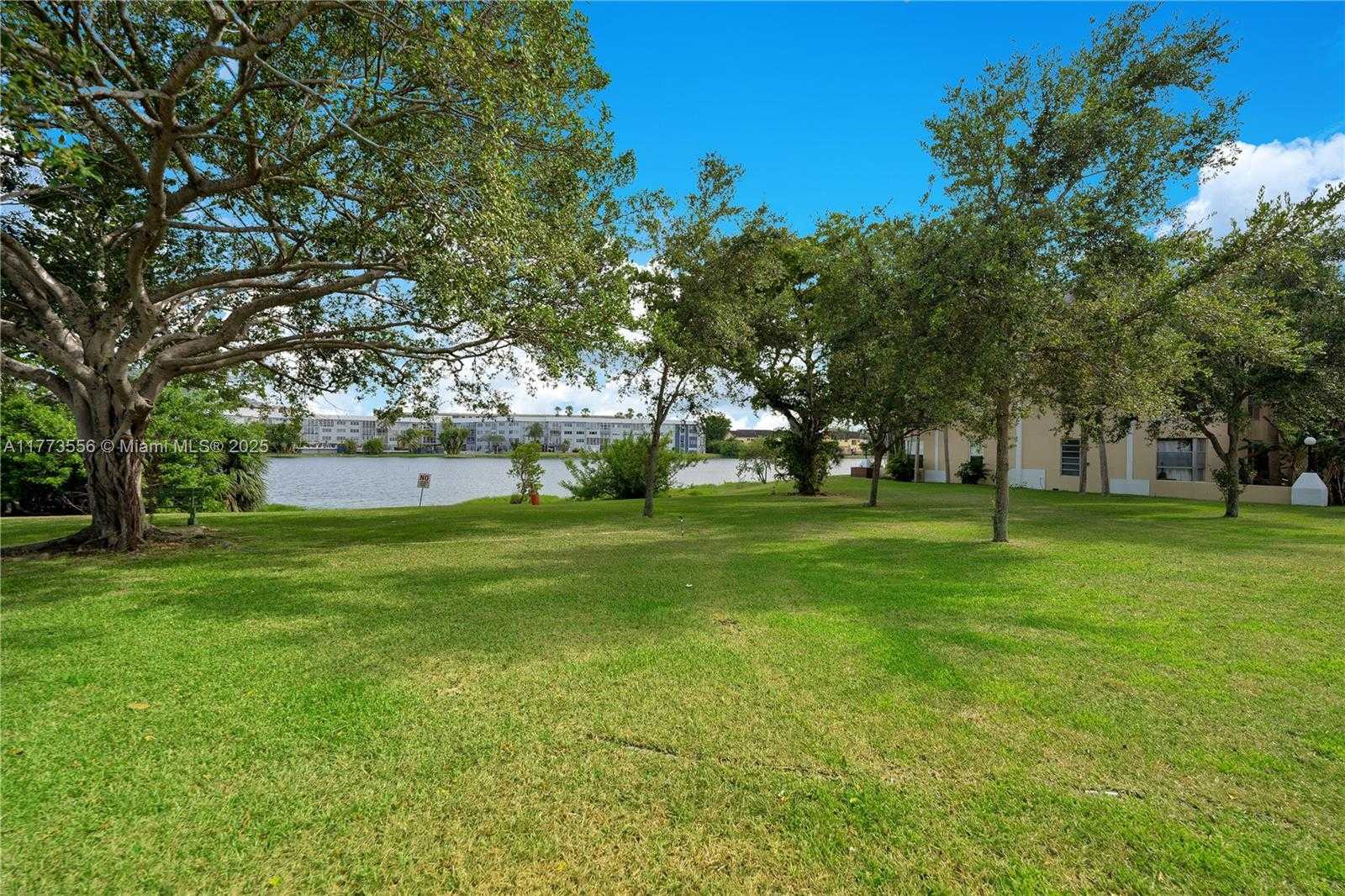 Small Image of 922 NORTH EAST 199TH ST #206, Miami Number 21