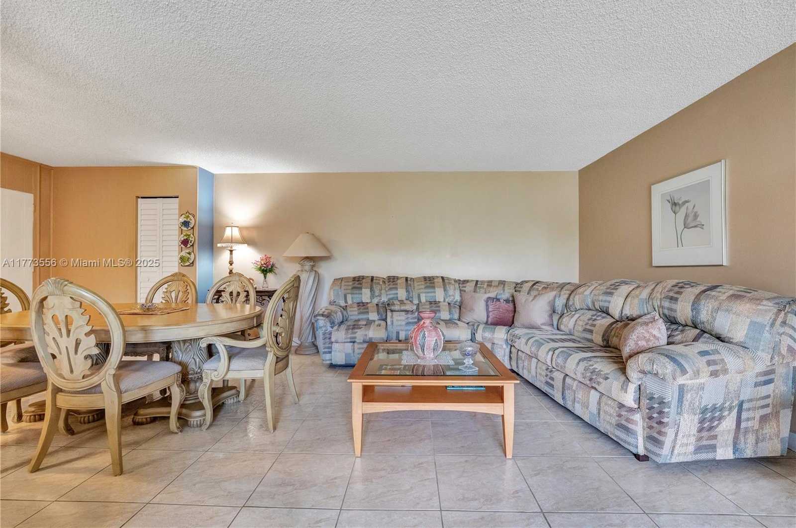 Small Image of 922 NORTH EAST 199TH ST #206, Miami Number 8