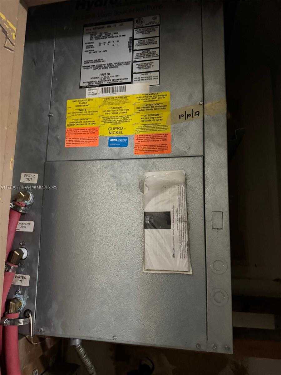 Small Image of 4330 HILLCREST DR #304, Hollywood Number 40