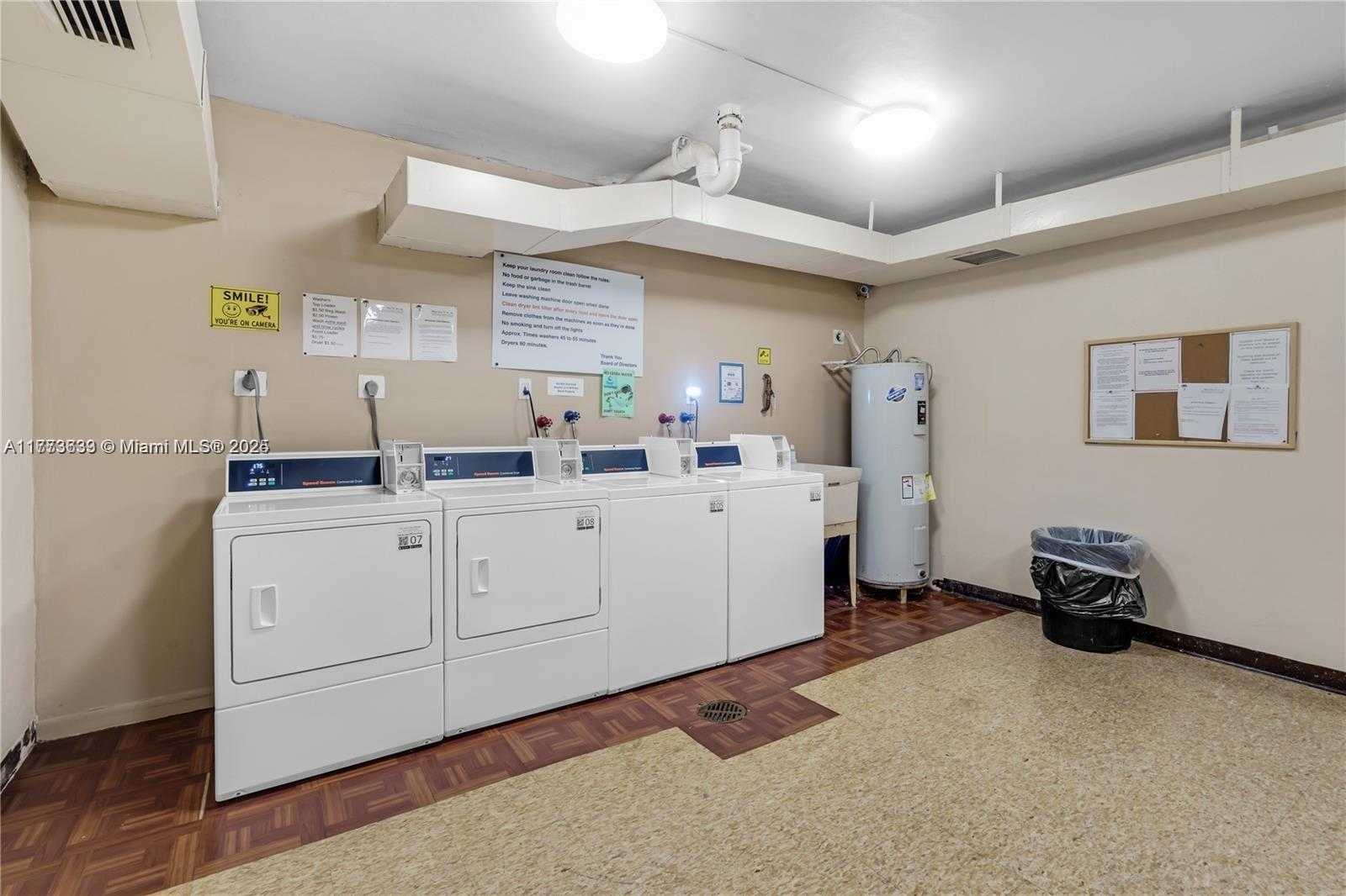 Small Image of 4330 HILLCREST DR #304, Hollywood Number 44