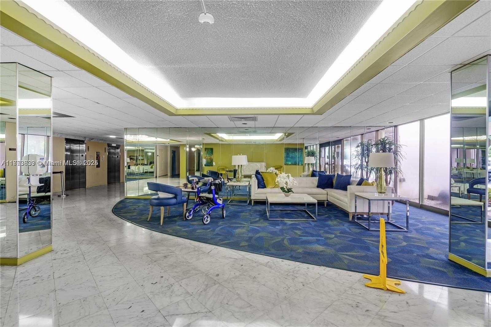 Small Image of 4330 HILLCREST DR #304, Hollywood Number 46