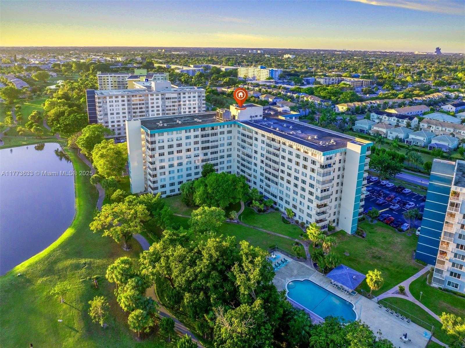 Small Image of 4330 HILLCREST DR #304, Hollywood Number 51