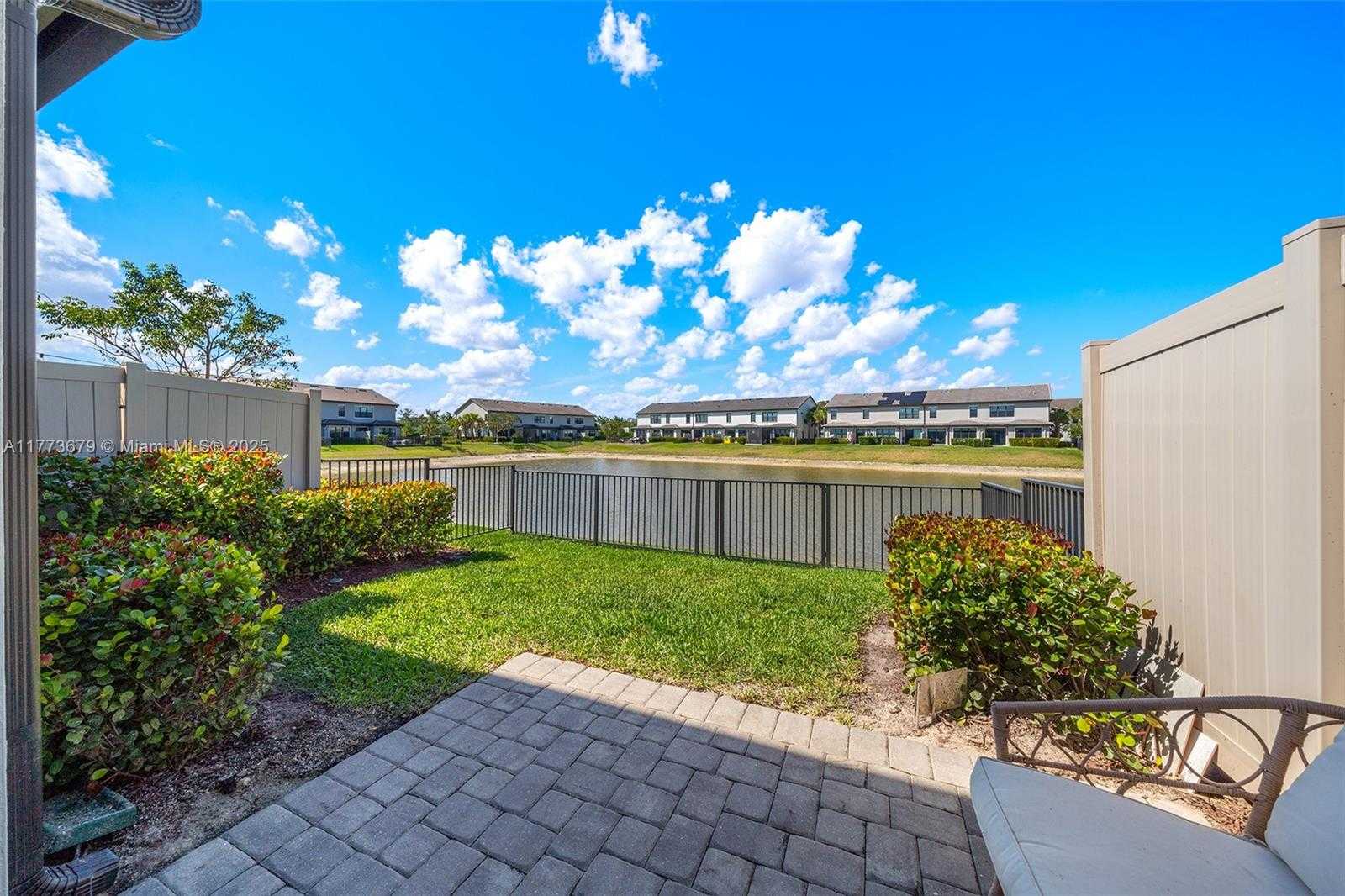 Small Image of 2193 APPLETON CIRCLE S, Oakland Park Number 11