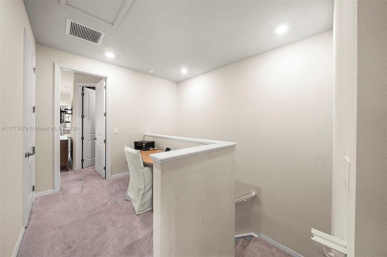 Small Image of 2193 APPLETON CIRCLE S, Oakland Park Number 16