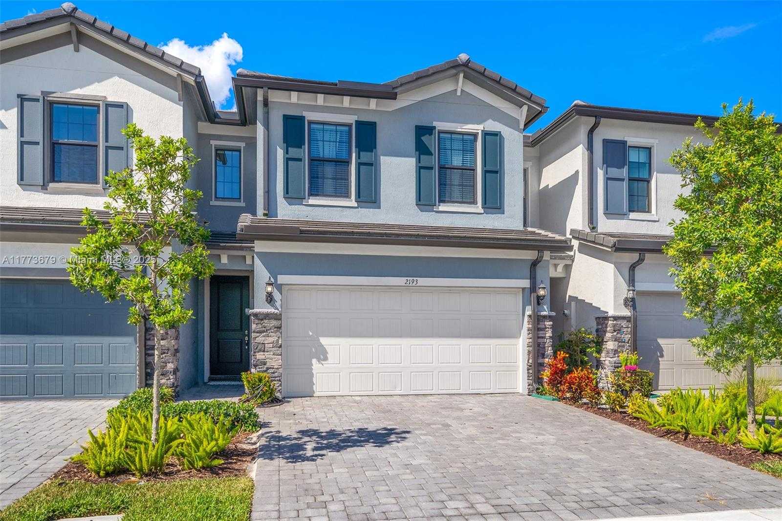Small Image of 2193 APPLETON CIRCLE S, Oakland Park Number 2