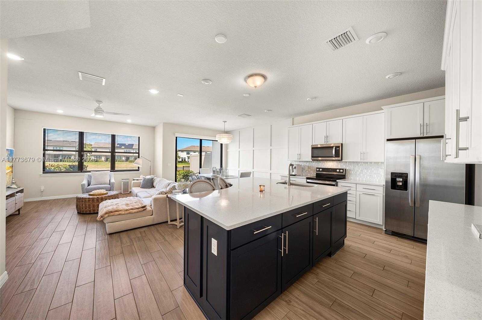 Small Image of 2193 APPLETON CIRCLE S, Oakland Park Number 6