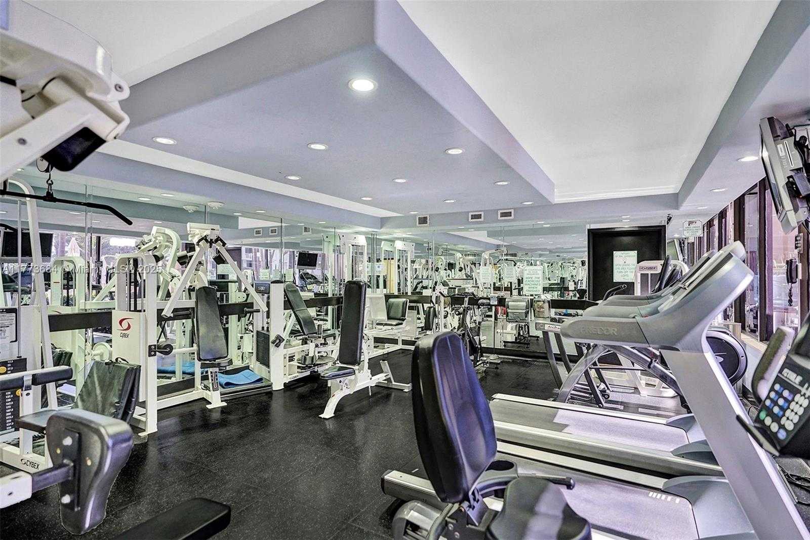 Small Image of 10175 COLLINS AVE #404, Bal Harbour Number 58
