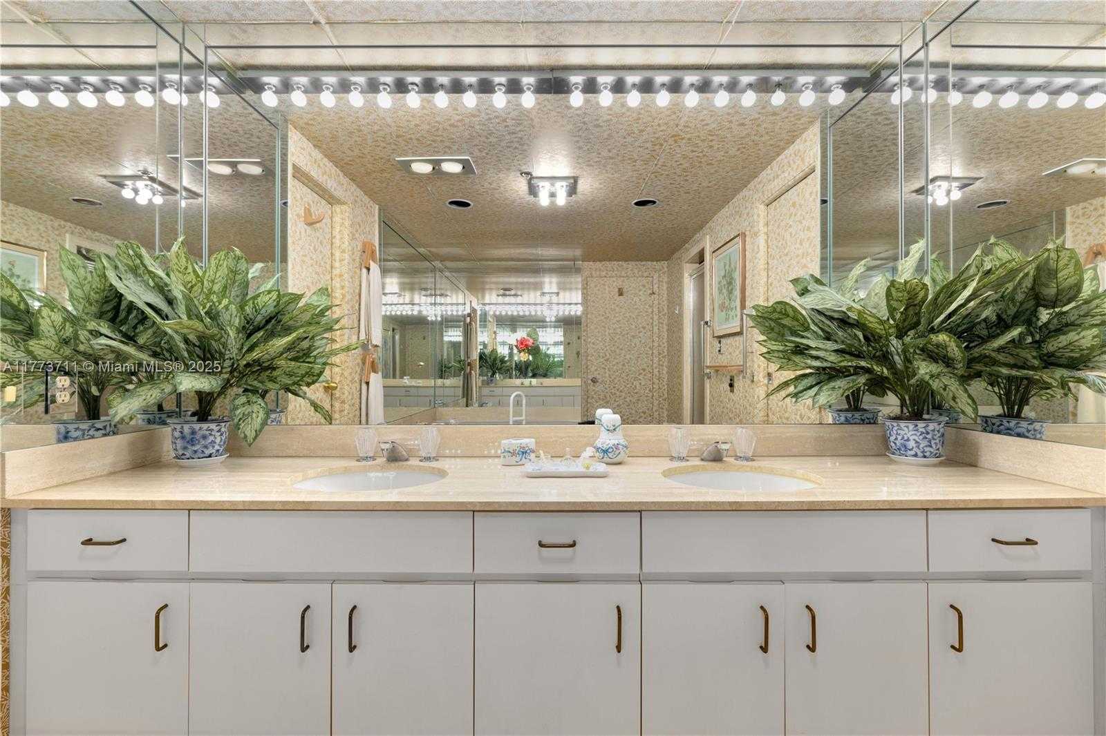 Small Image of 10175 COLLINS AVE #Doubl1401/1402(4706 sqft), Bal Harbour Number 17