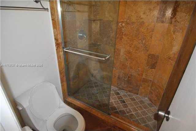 Small Image of 1801 SOUTH TREASURE DR #214, North Bay Village Number 16