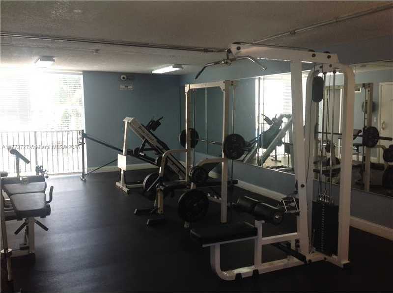 Small Image of 1801 SOUTH TREASURE DR #214, North Bay Village Number 34