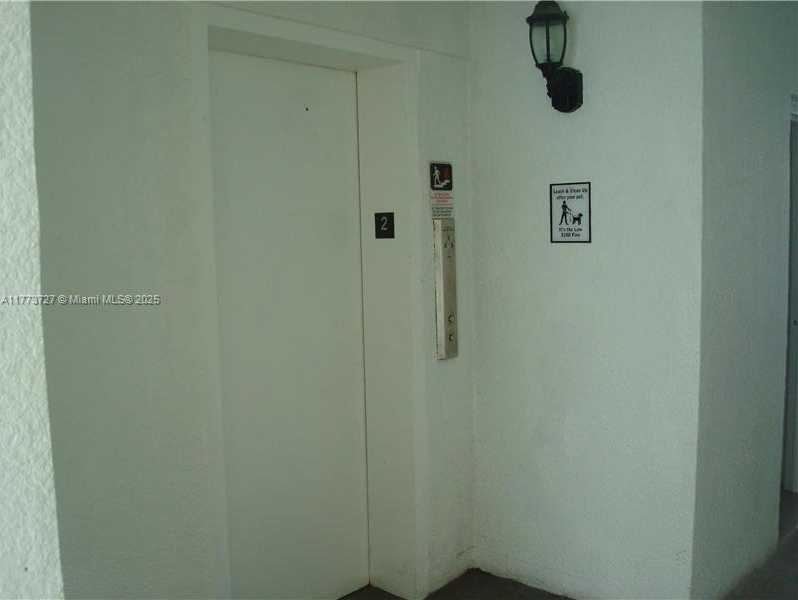 Small Image of 1801 SOUTH TREASURE DR #214, North Bay Village Number 38