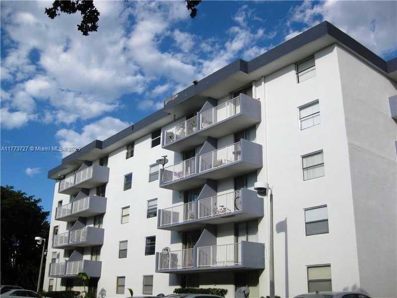 Small Image of 1801 SOUTH TREASURE DR #214, North Bay Village Number 43