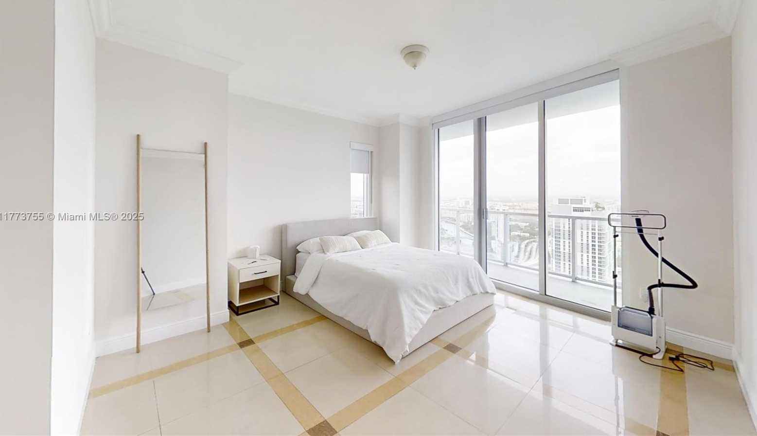 Small Image of 185 SOUTH WEST 7TH ST #4201, Miami Number 14