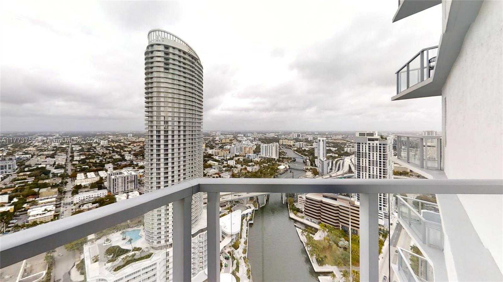 Small Image of 185 SOUTH WEST 7TH ST #4201, Miami Number 2