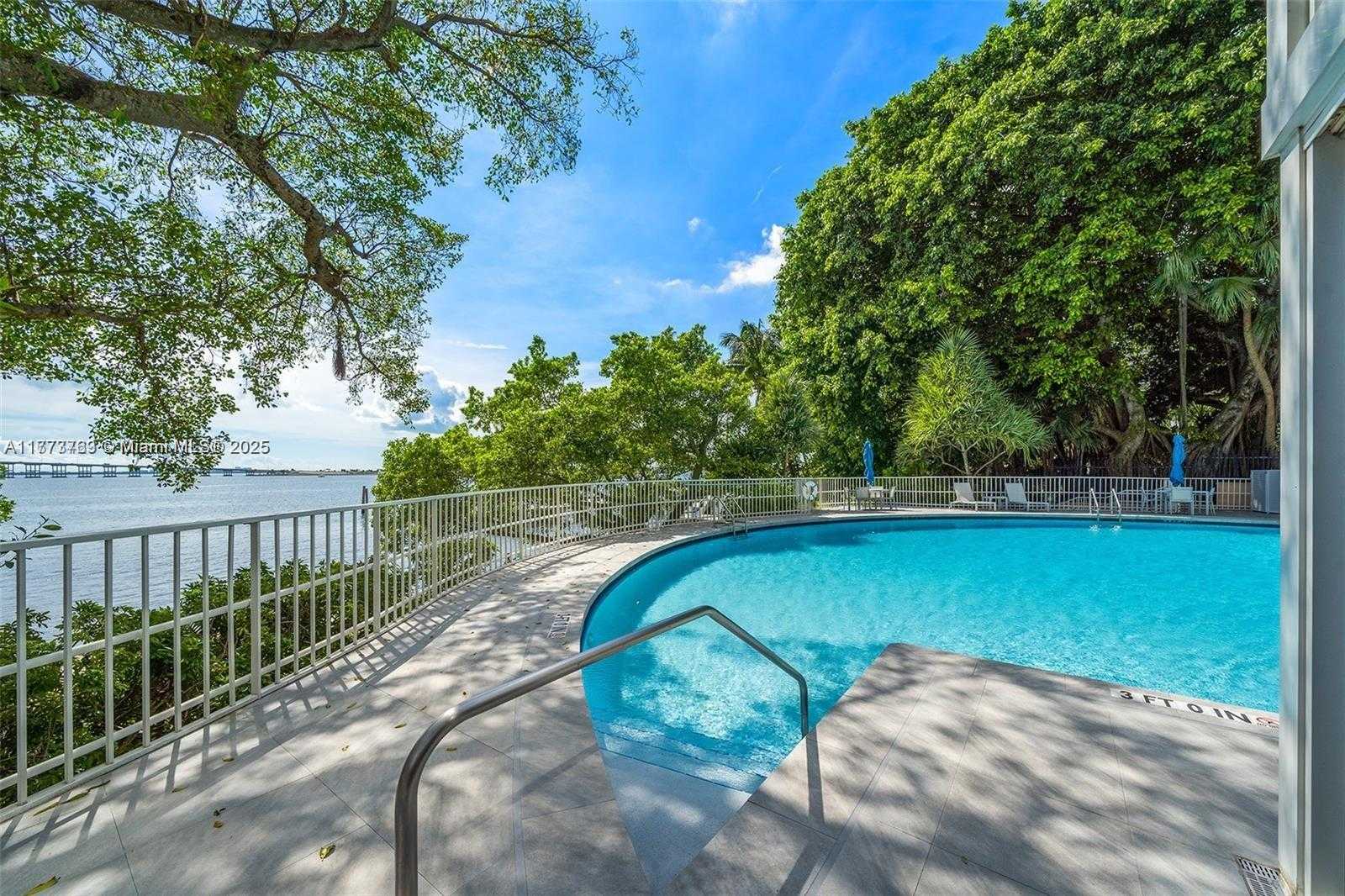Small Image of 1627 BRICKELL AVE #2006, Miami Number 12