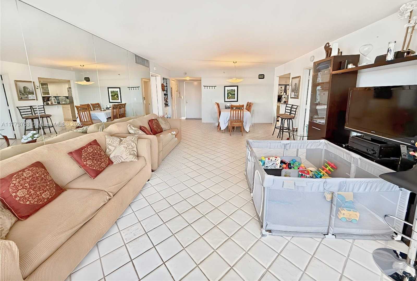 Small Image of 1627 BRICKELL AVE #2006, Miami Number 5