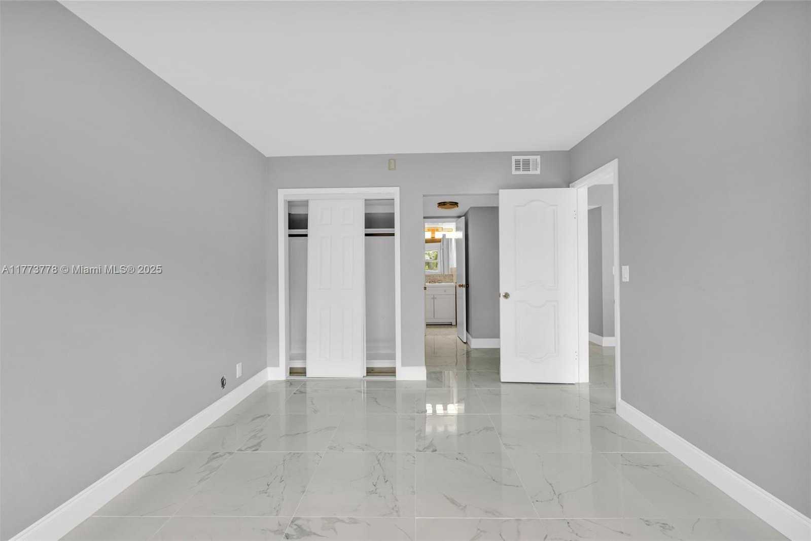 Small Image of 1201 HILLCREST CT #204, Hollywood Number 16