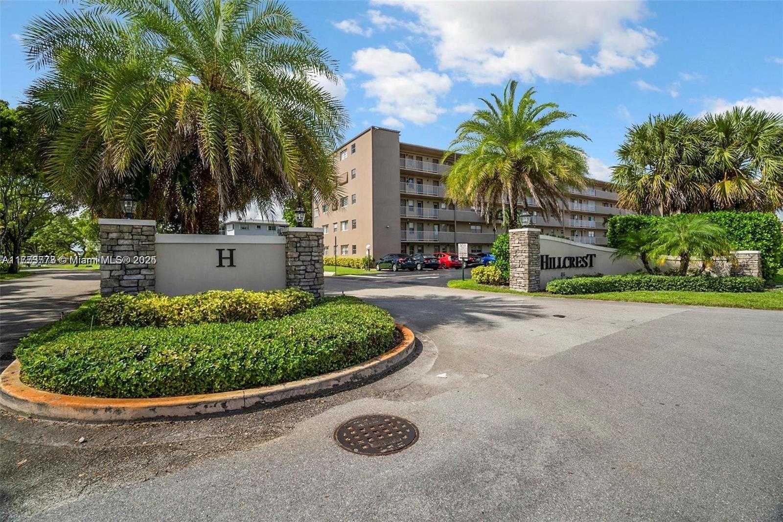 Small Image of 1201 HILLCREST CT #204, Hollywood Number 3