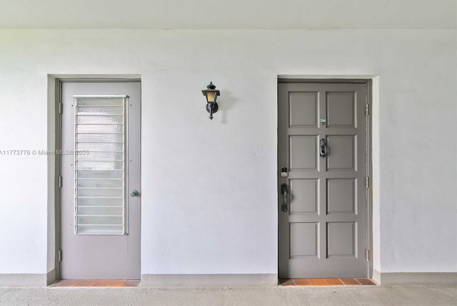 Small Image of 1201 HILLCREST CT #204, Hollywood Number 4