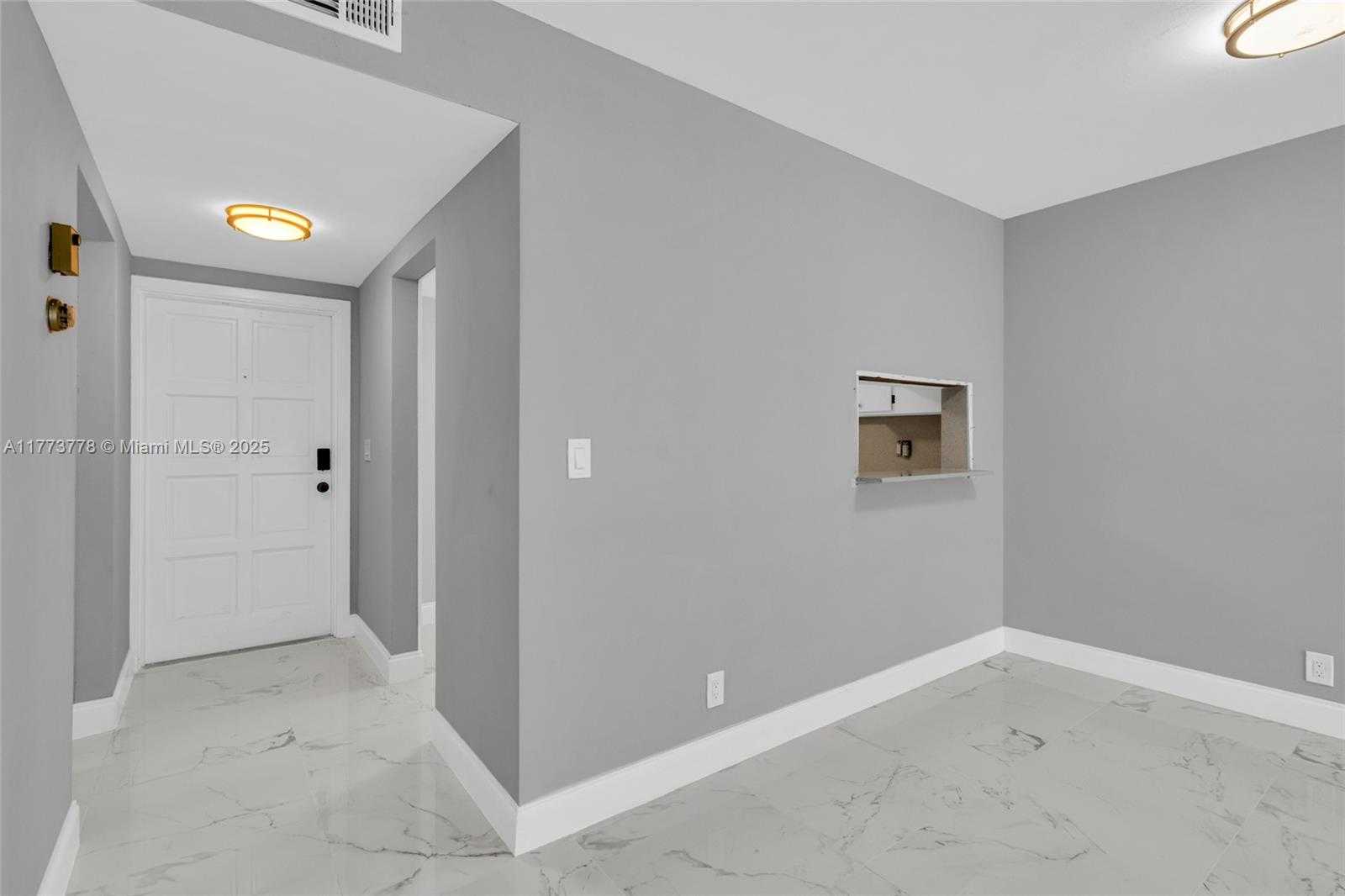 Small Image of 1201 HILLCREST CT #204, Hollywood Number 9