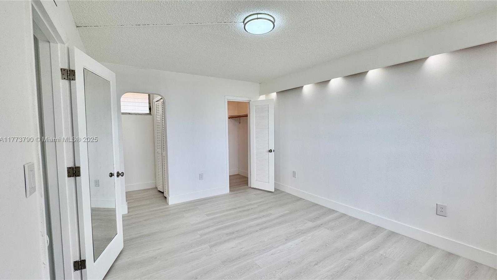 Small Image of 2999 POINT EAST DR #C101, Aventura Number 10