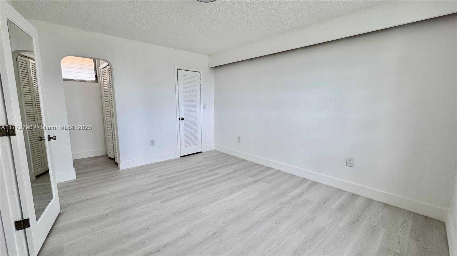 Small Image of 2999 POINT EAST DR #C101, Aventura Number 12