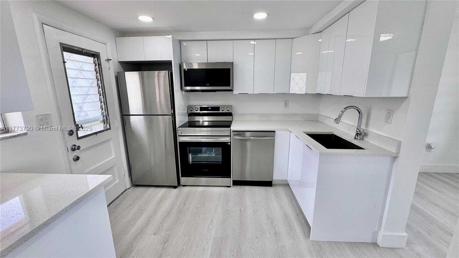 Small Image of 2999 POINT EAST DR #C101, Aventura Number 21