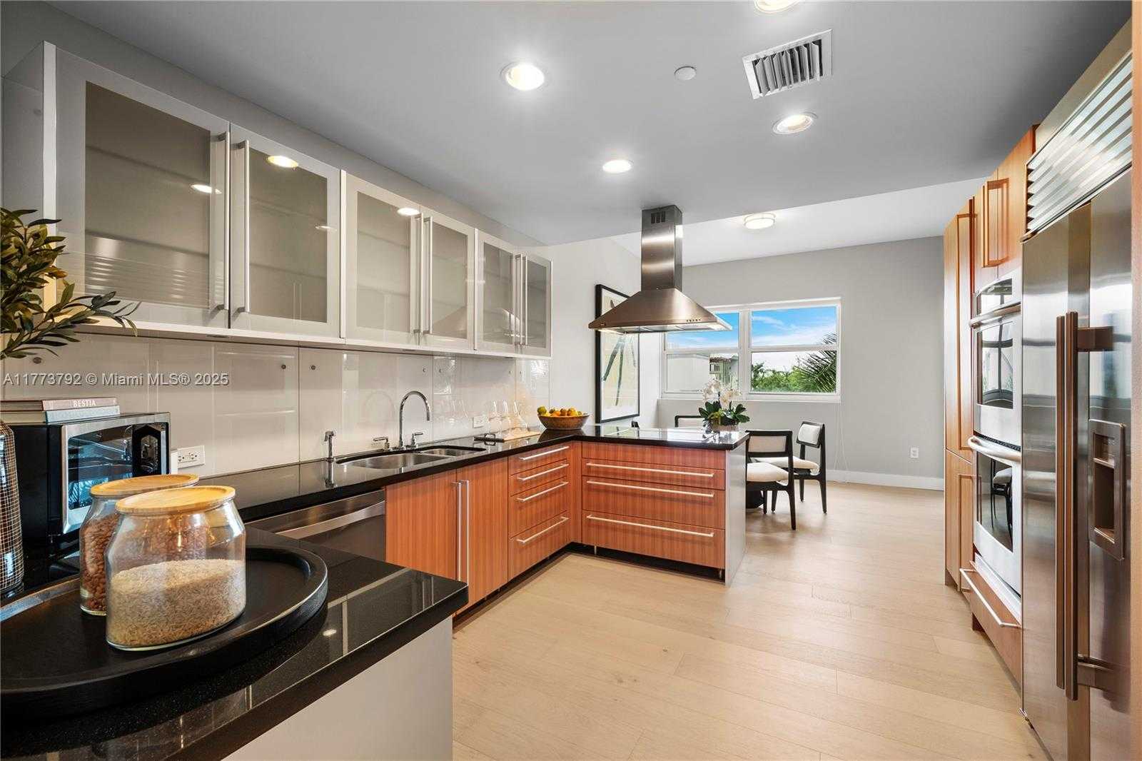 Small Image of 6103 AQUA AVE #401, Miami Beach Number 10