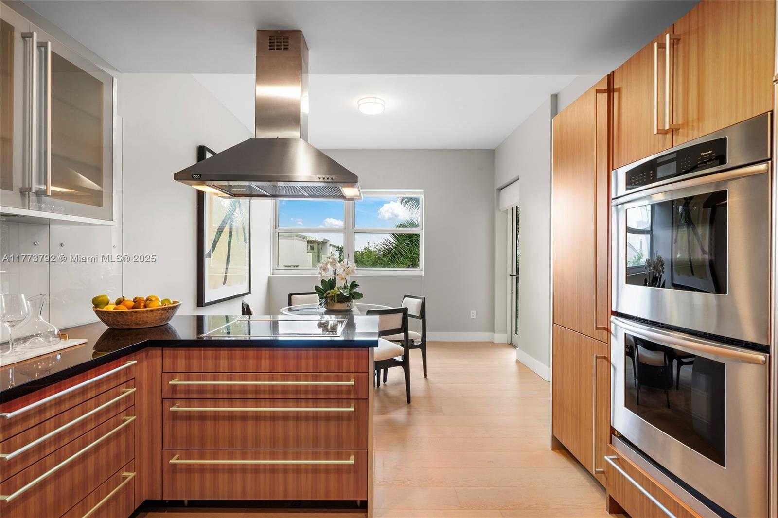 Small Image of 6103 AQUA AVE #401, Miami Beach Number 11