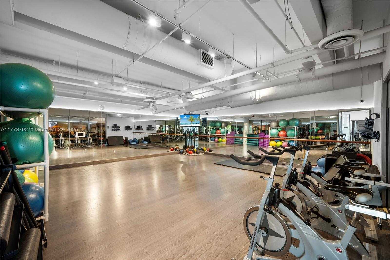 Small Image of 6103 AQUA AVE #401, Miami Beach Number 41