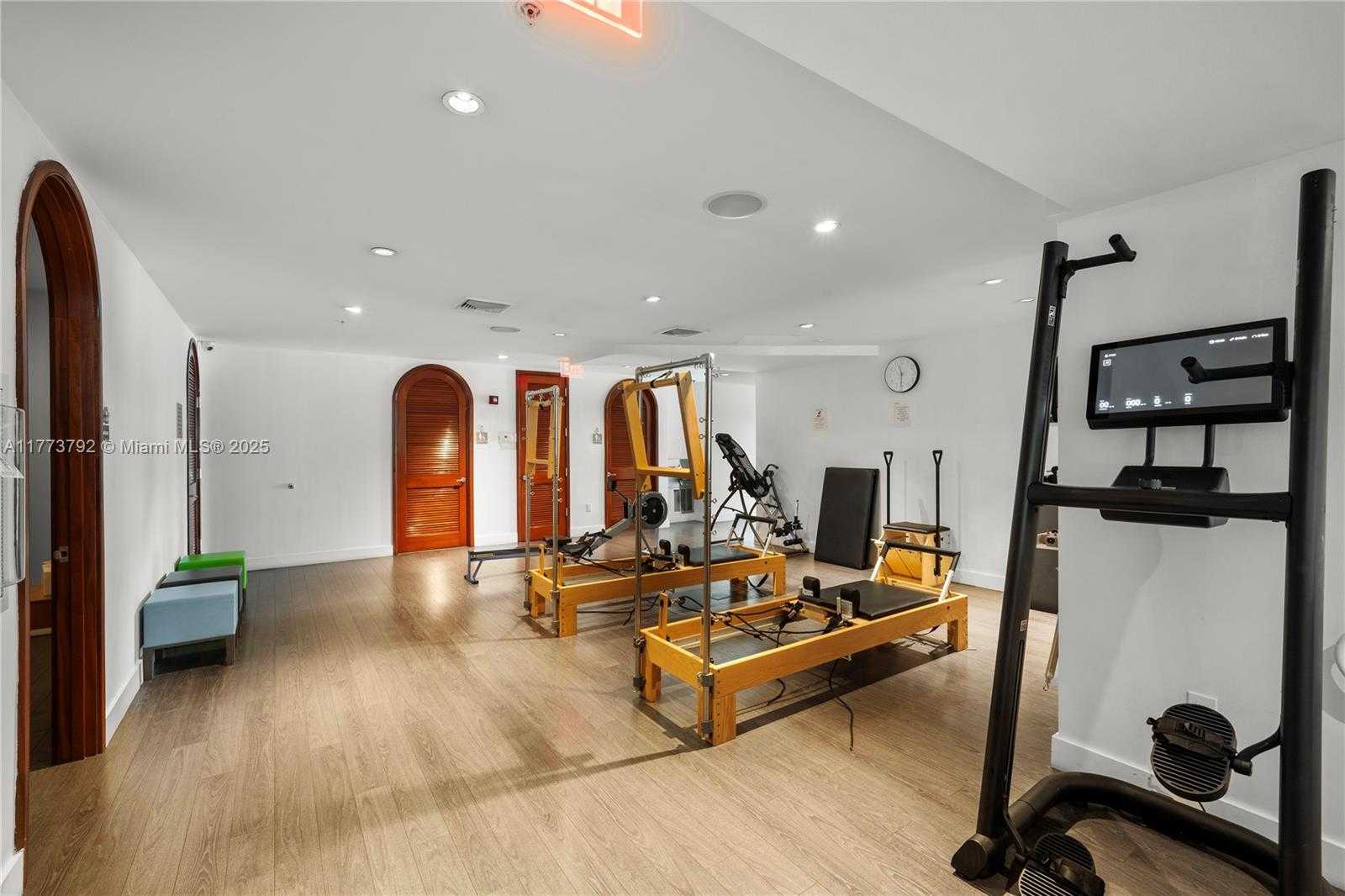 Small Image of 6103 AQUA AVE #401, Miami Beach Number 44