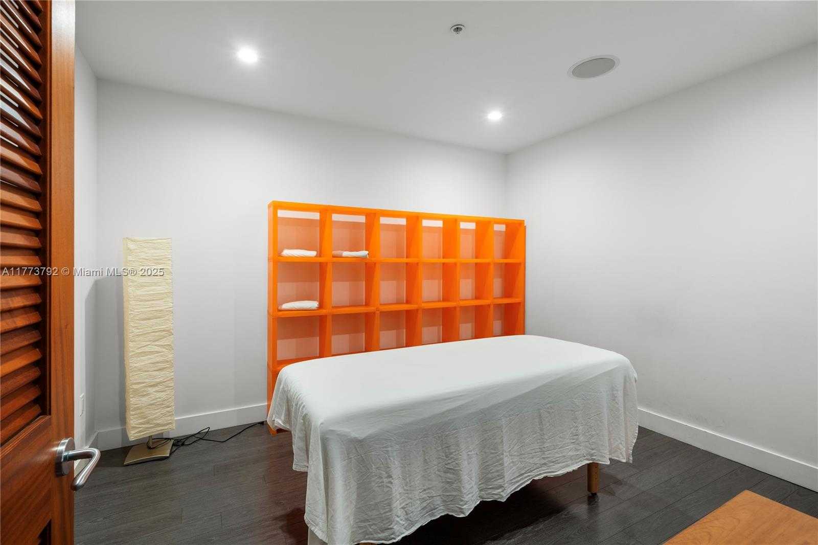 Small Image of 6103 AQUA AVE #401, Miami Beach Number 45