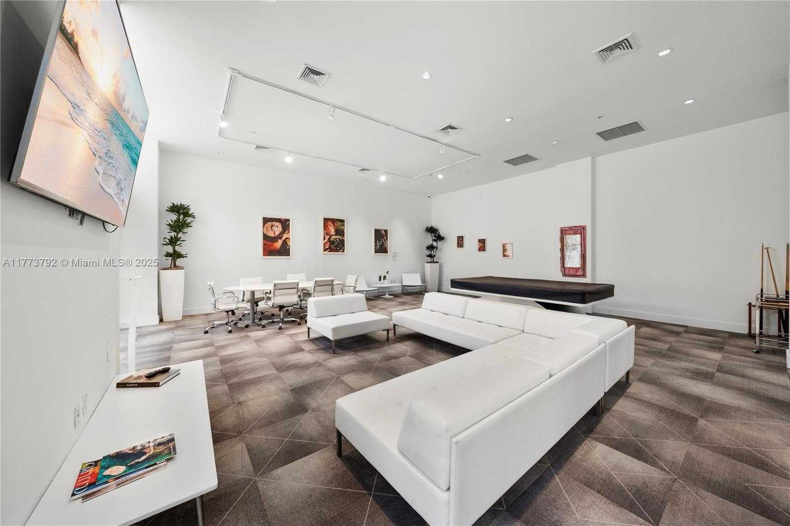 Small Image of 6103 AQUA AVE #401, Miami Beach Number 52
