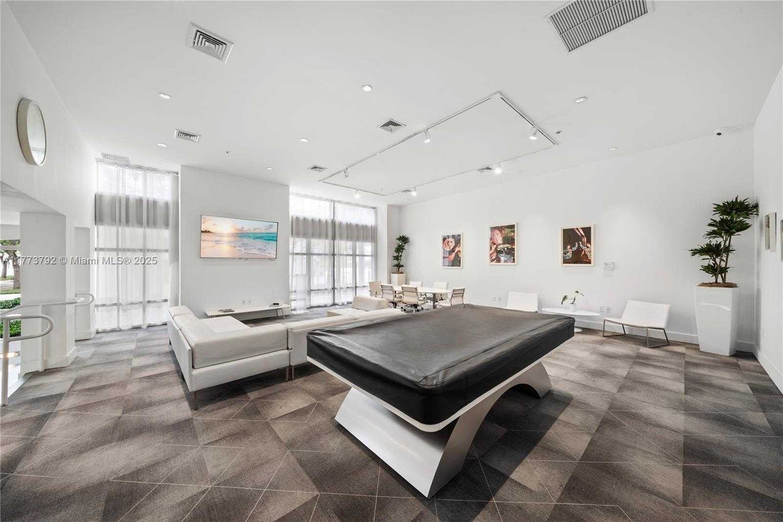 Small Image of 6103 AQUA AVE #401, Miami Beach Number 54