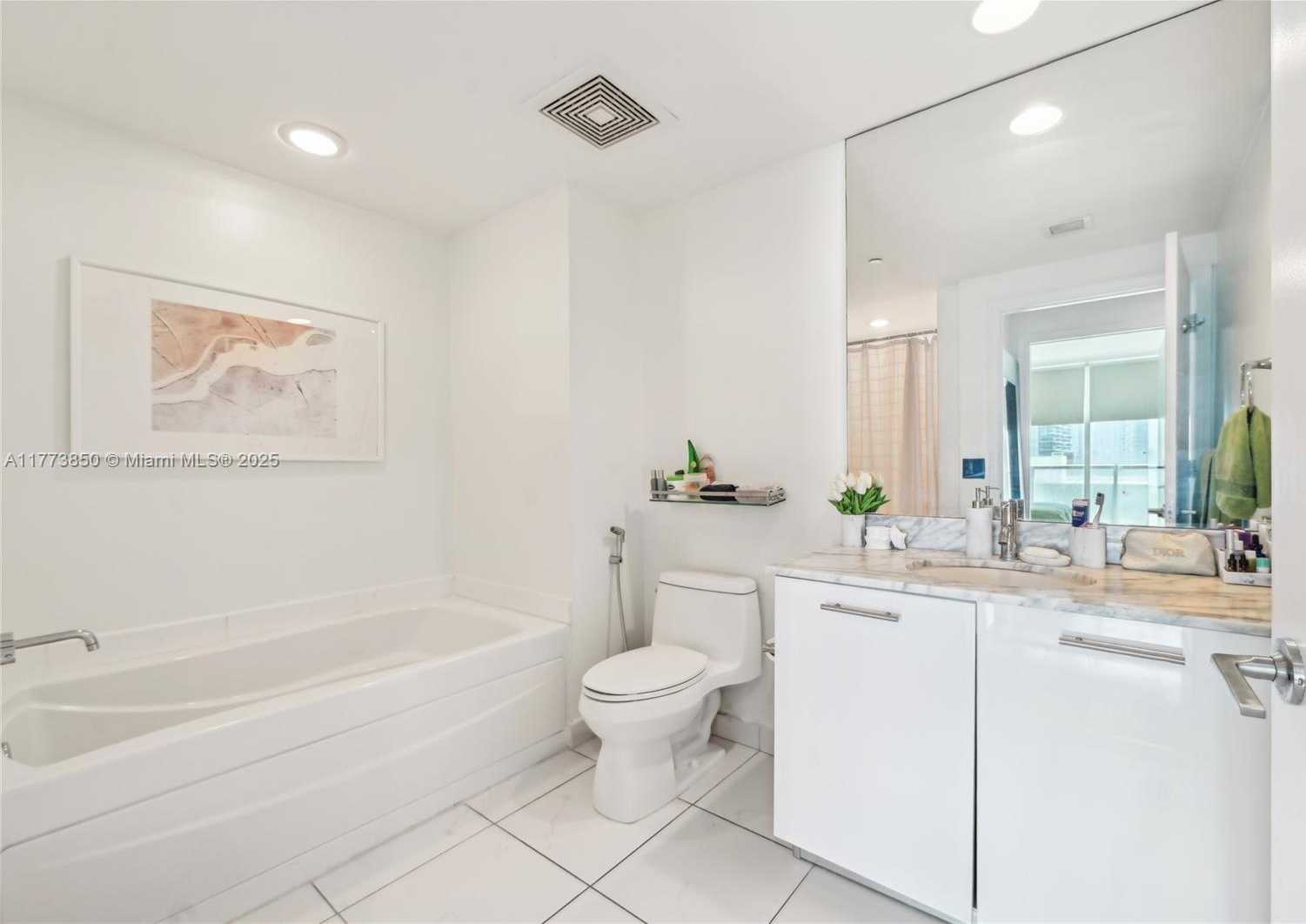 Small Image of 55 SOUTH EAST 6TH ST #1608, Miami Number 11