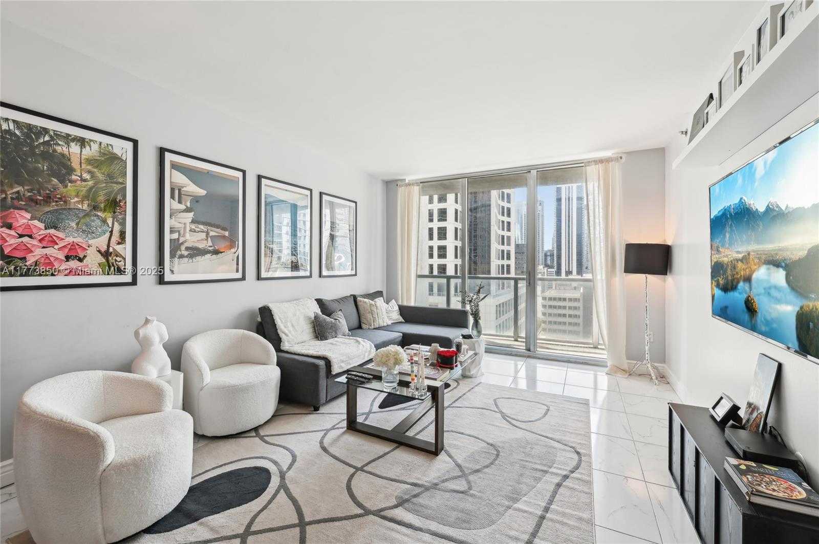 Small Image of 55 SOUTH EAST 6TH ST #1608, Miami Number 3
