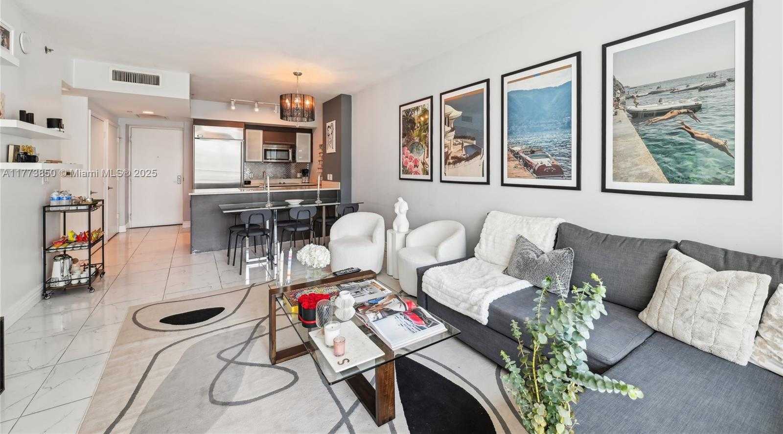 Small Image of 55 SOUTH EAST 6TH ST #1608, Miami Number 4
