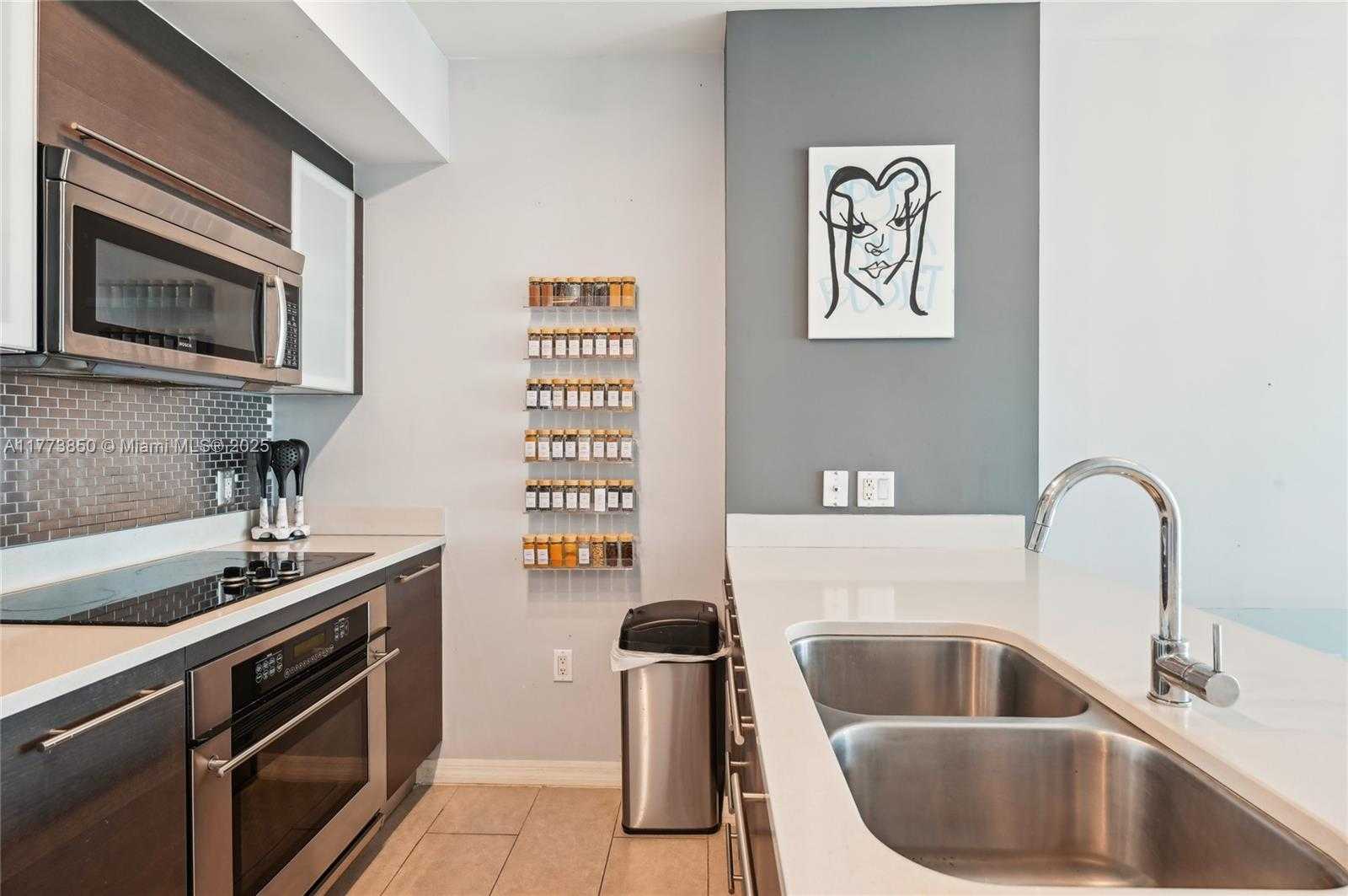Small Image of 55 SOUTH EAST 6TH ST #1608, Miami Number 7