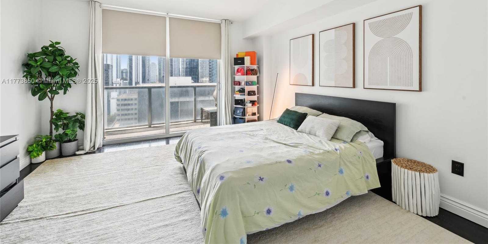 Small Image of 55 SOUTH EAST 6TH ST #1608, Miami Number 9
