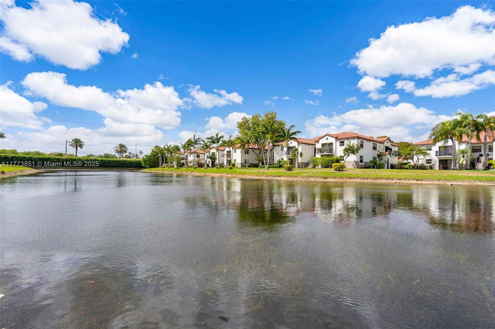 Small Image of 11534 SOUTH WEST 15TH ST #11534, Pembroke Pines Number 23