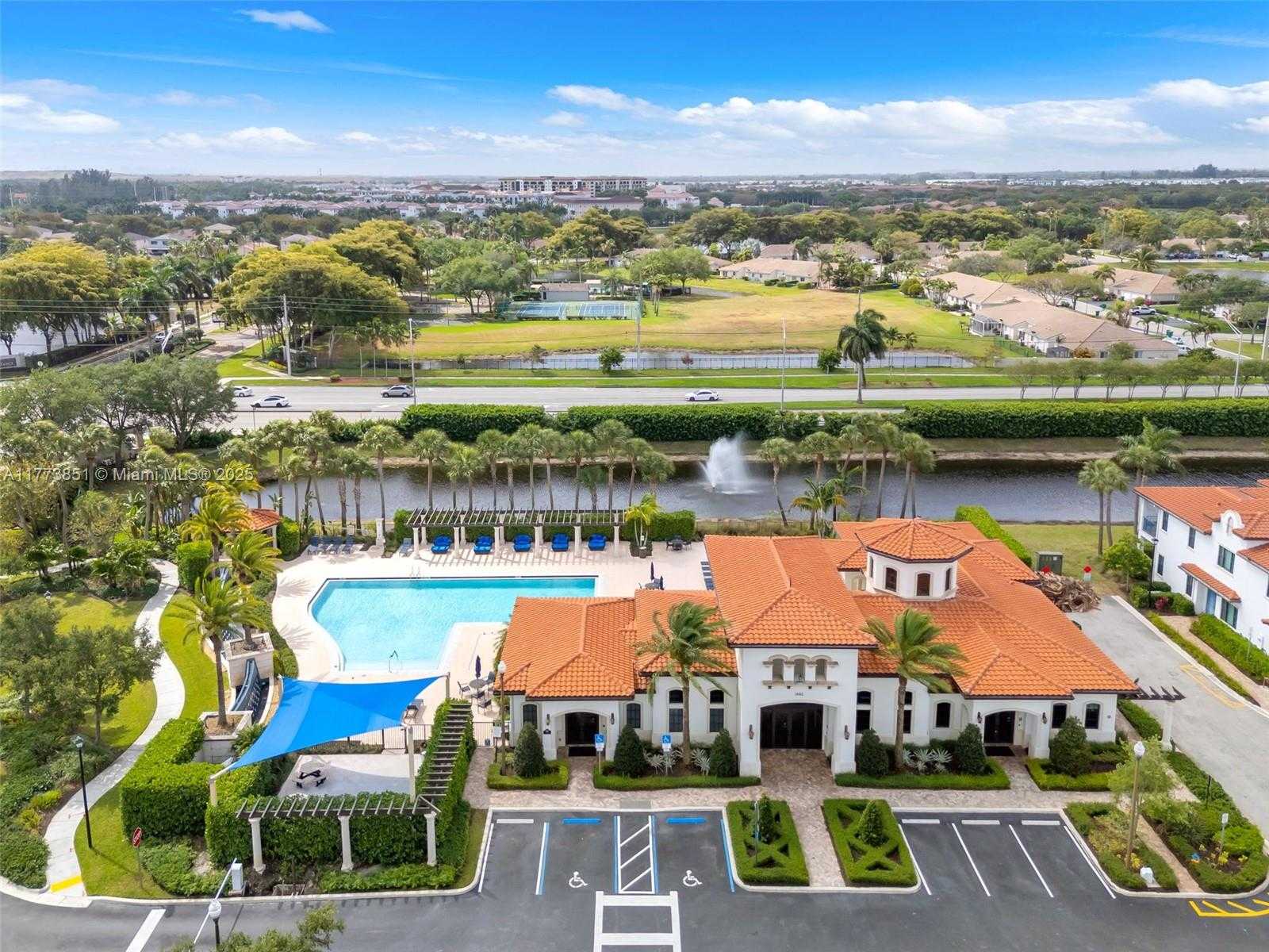 Small Image of 11534 SOUTH WEST 15TH ST #11534, Pembroke Pines Number 26