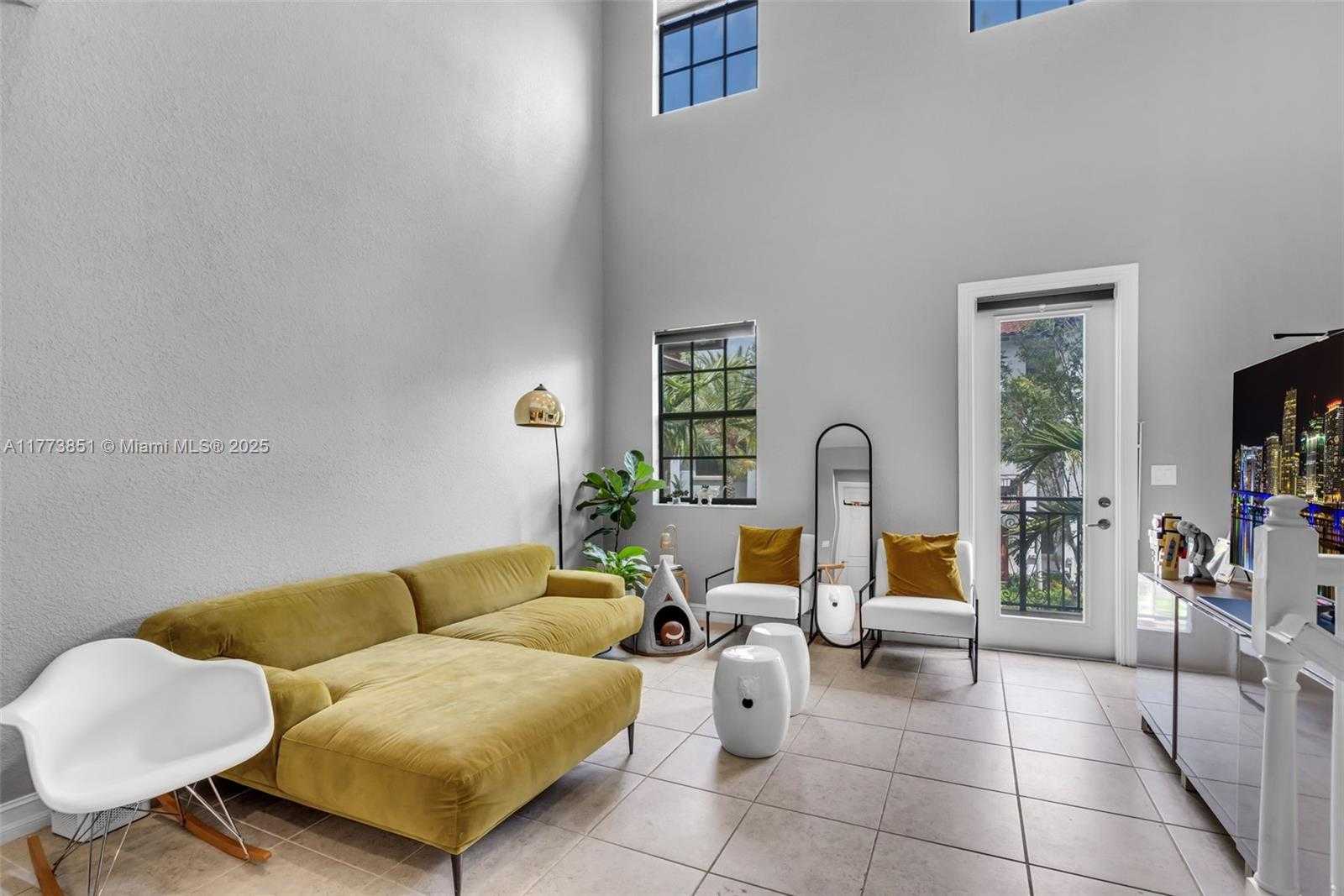 Small Image of 11534 SOUTH WEST 15TH ST #11534, Pembroke Pines Number 6