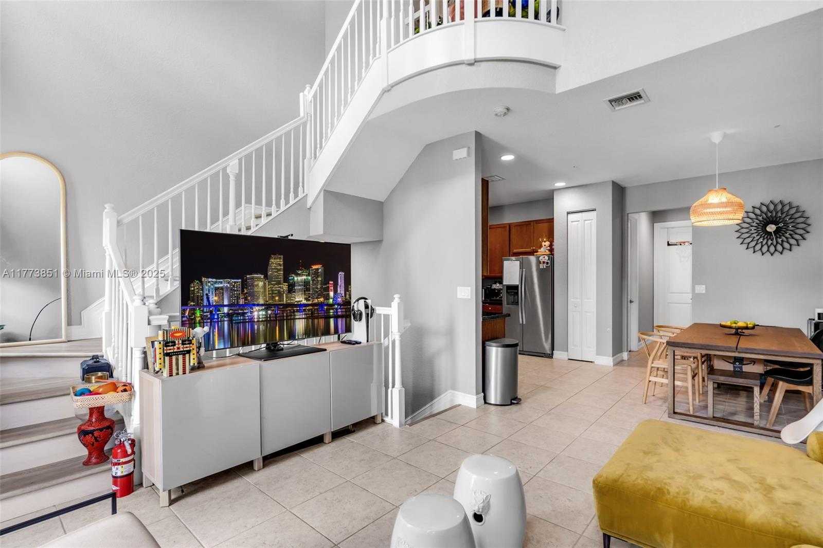 Small Image of 11534 SOUTH WEST 15TH ST #11534, Pembroke Pines Number 7