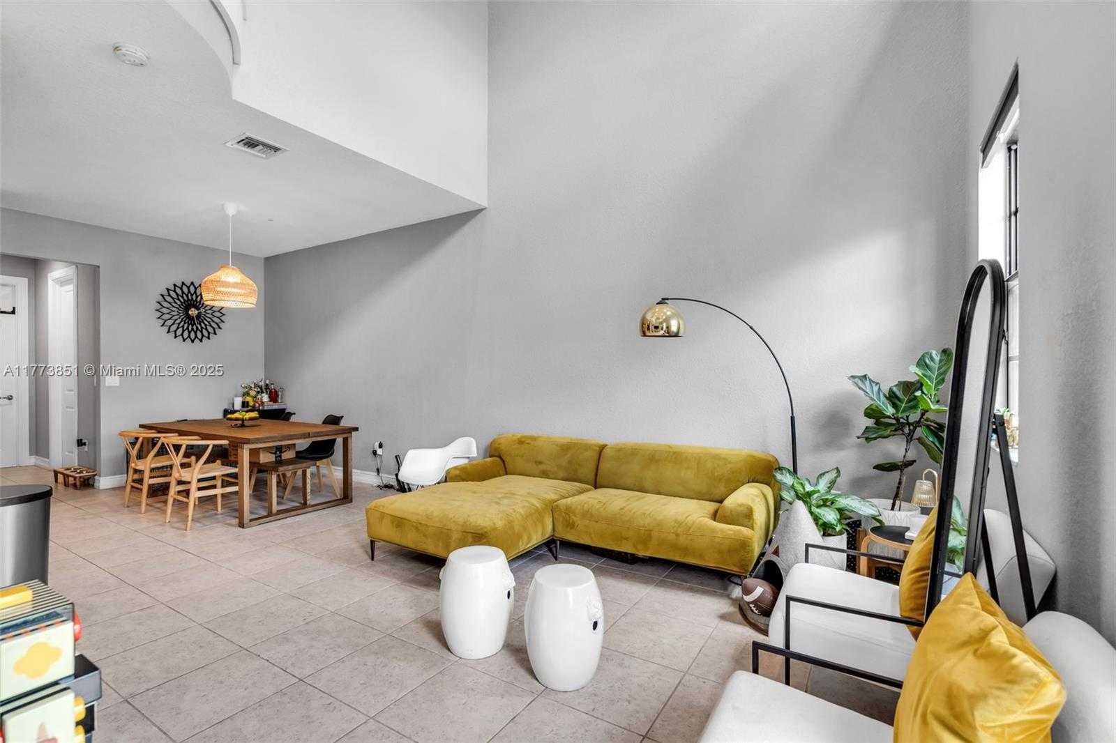Small Image of 11534 SOUTH WEST 15TH ST #11534, Pembroke Pines Number 9