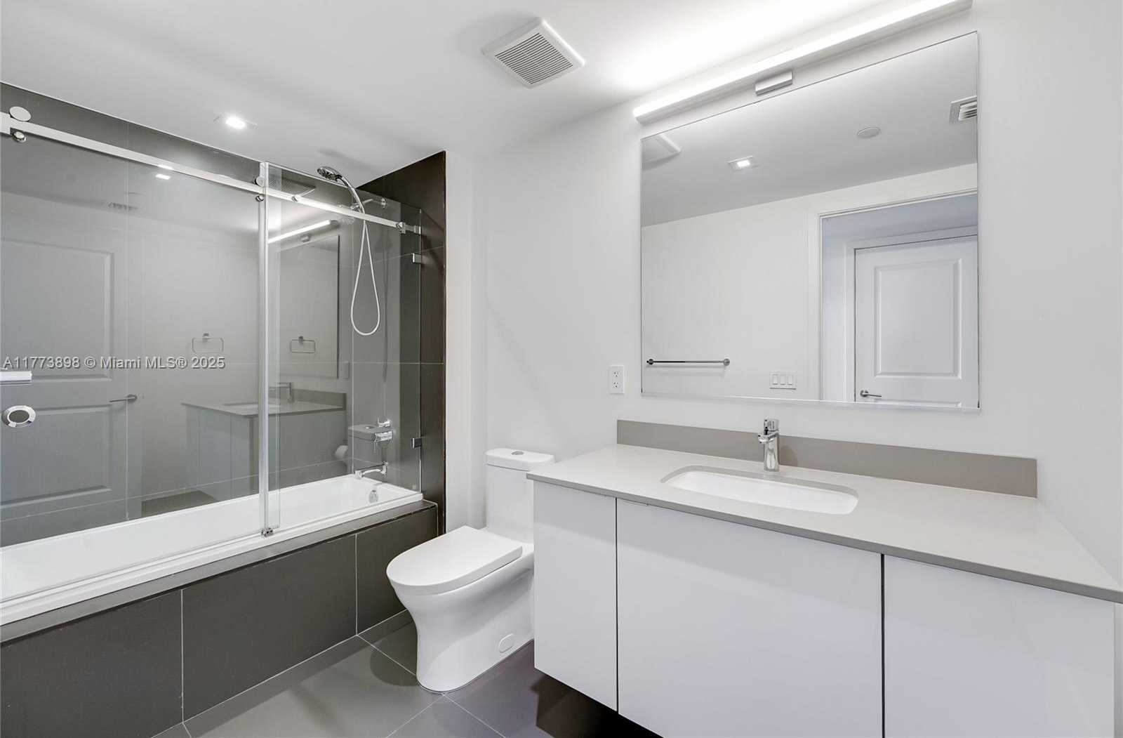 Small Image of 1600 NORTH EAST 1ST AVE #2810, Miami Number 13