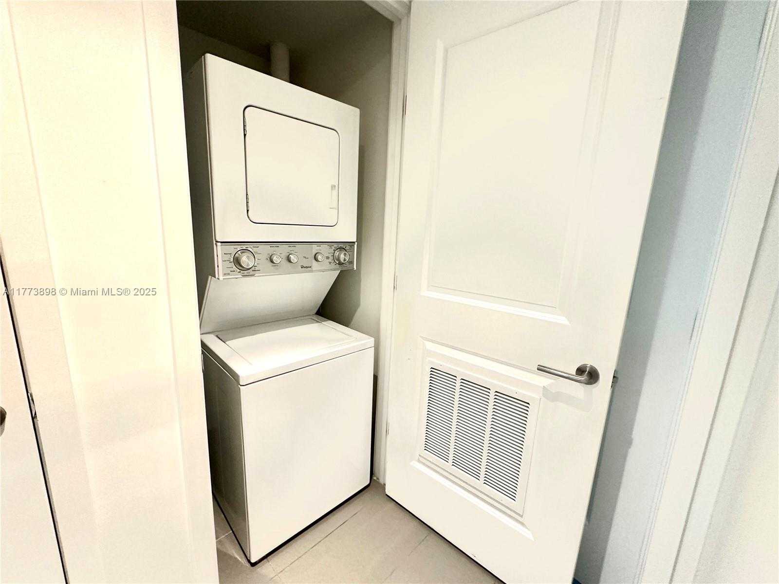 Small Image of 1600 NORTH EAST 1ST AVE #2810, Miami Number 19