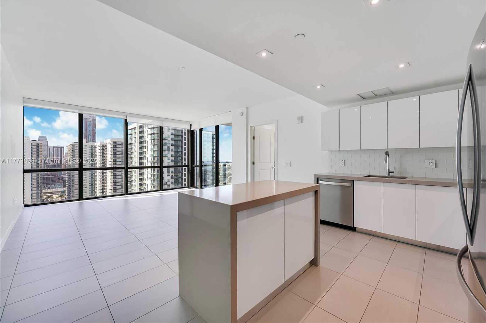 Small Image of 1600 NORTH EAST 1ST AVE #2810, Miami Number 4